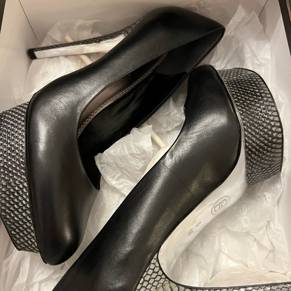 Bebe Black/snakeskin platform Veronica heel - Picture 3 of 10